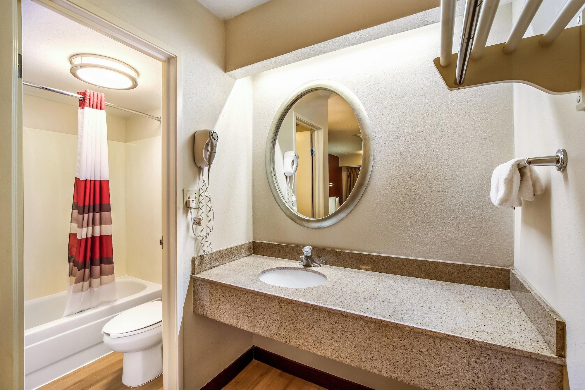 Red Roof Inn Detroit - Plymouth/Canton Bagian luar foto