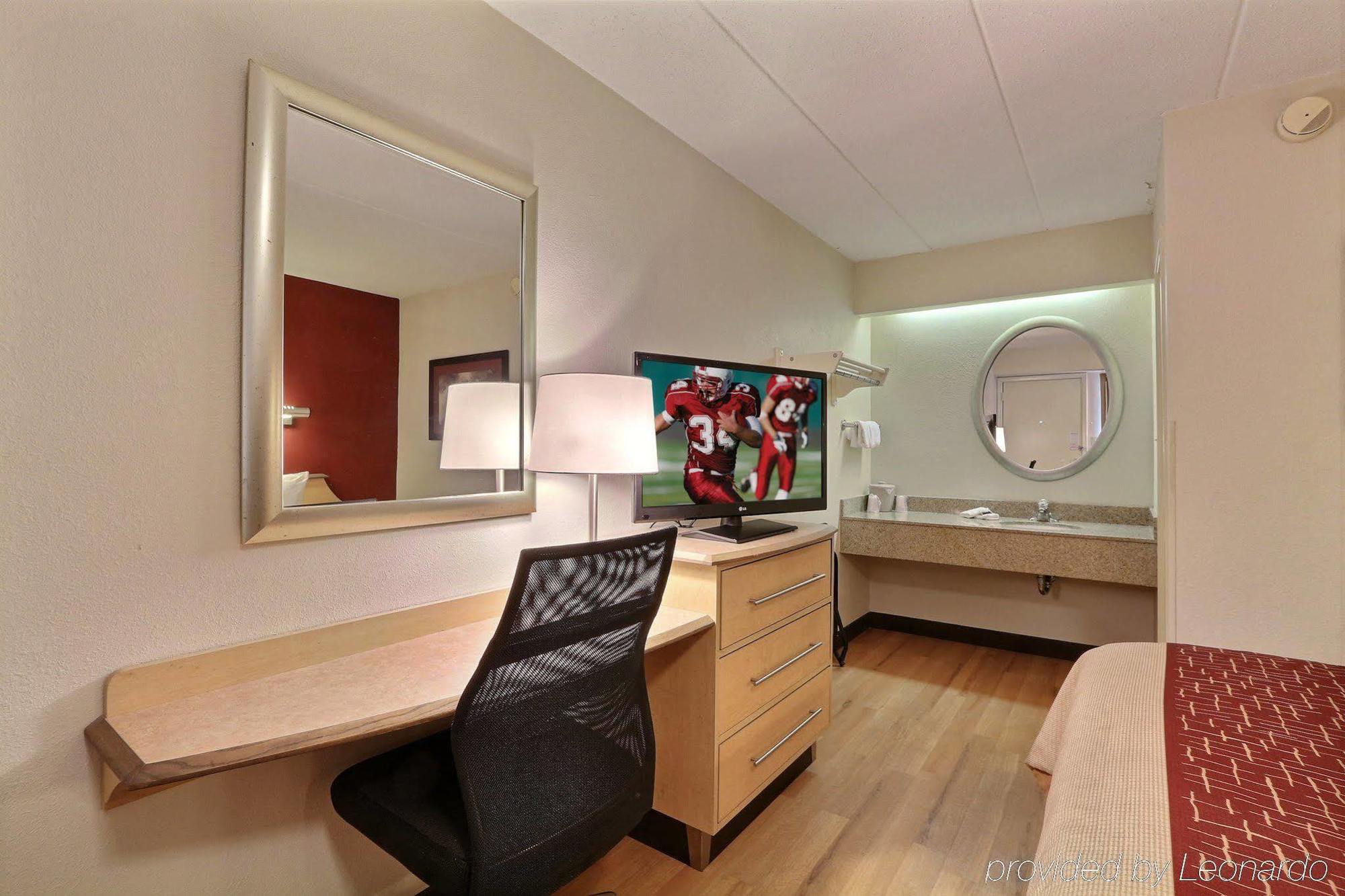 Red Roof Inn Detroit - Plymouth/Canton Bagian luar foto